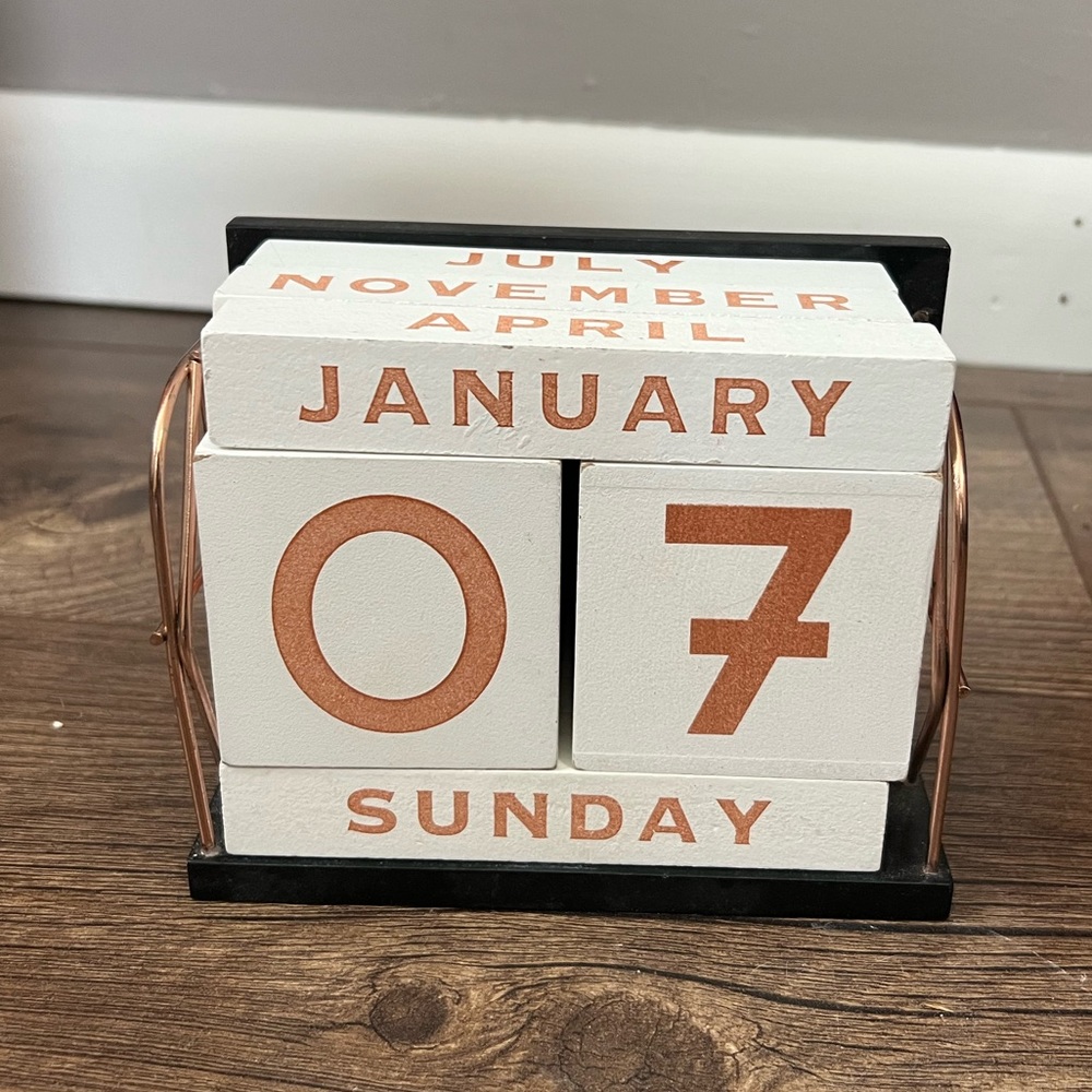 Rose Gold Block Desk Calendar